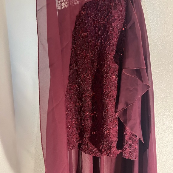 Speechless Deep Maroon Strapless Dress - Picture 3 of 8